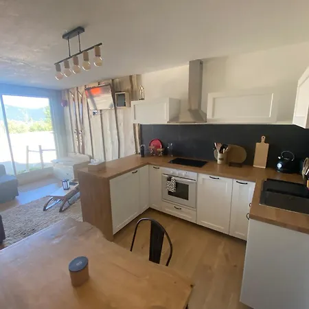 Le Cocon Pelerins Apartment *